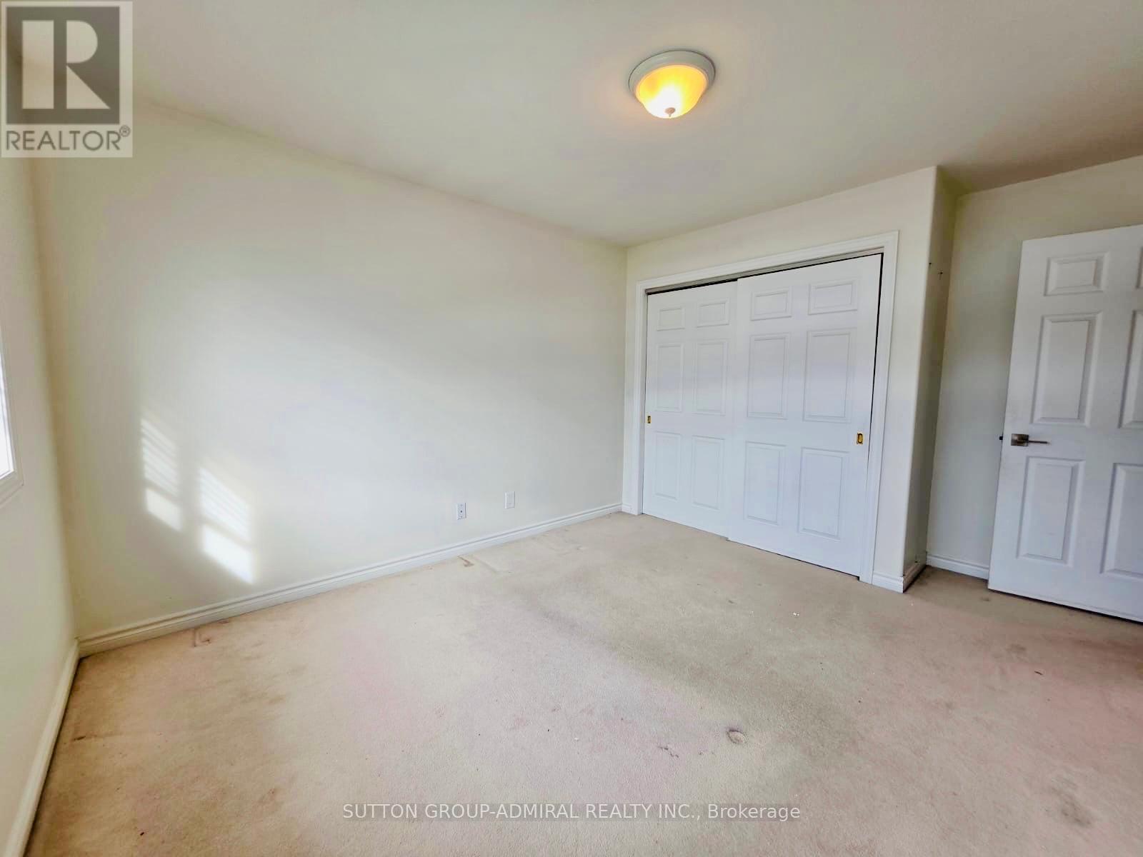 Upper - 12 Revelstoke Court, Barrie, ON - Indoor Photo Showing Other Room