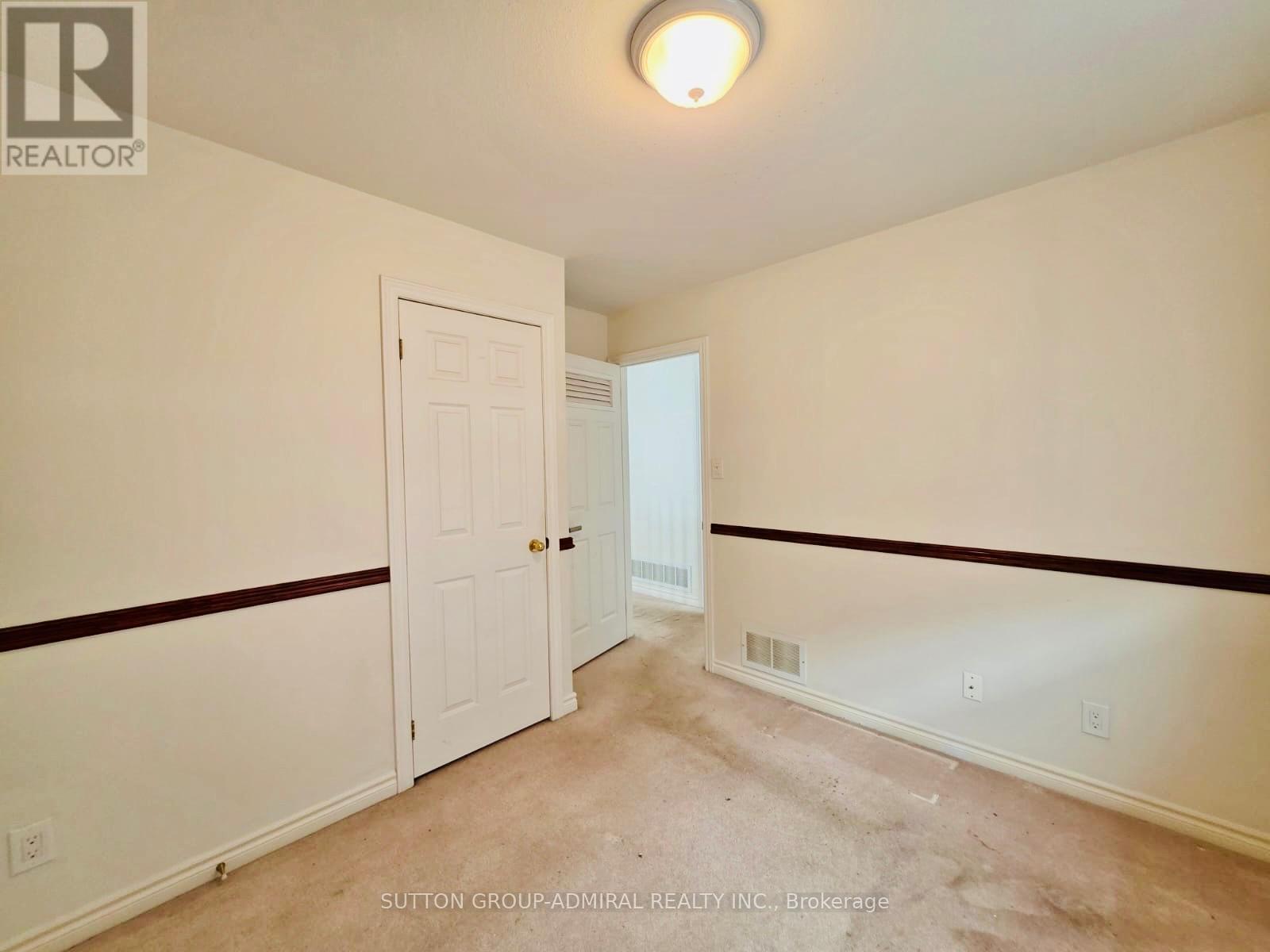 Upper - 12 Revelstoke Court, Barrie, ON - Indoor Photo Showing Other Room