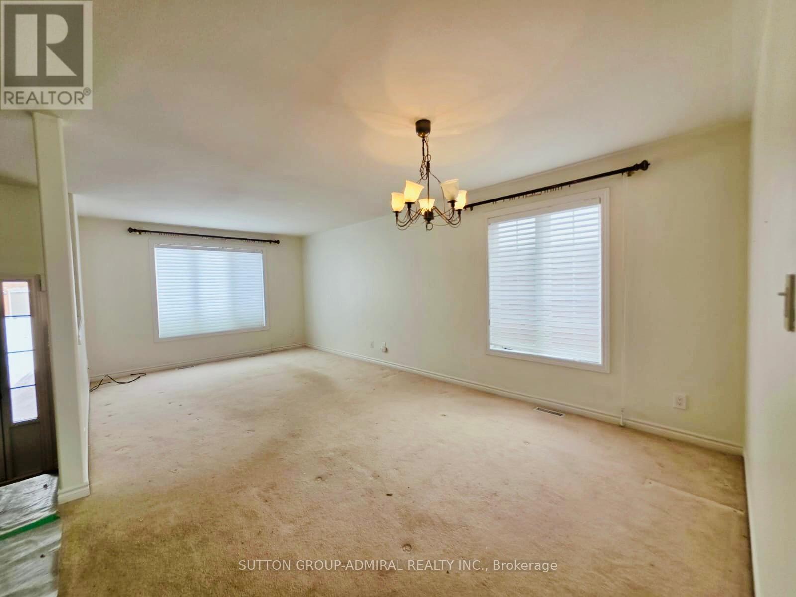 Upper - 12 Revelstoke Court, Barrie, ON - Indoor Photo Showing Other Room