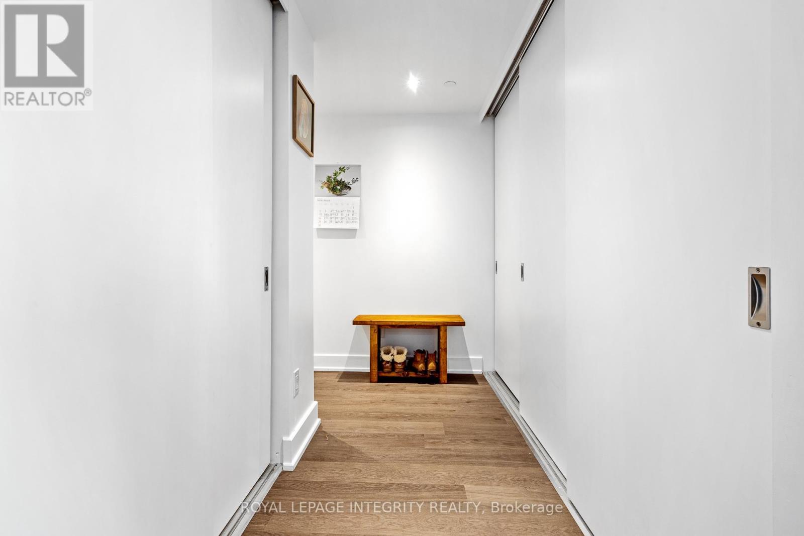 410 - 7 Marquette Avenue, Ottawa, ON - Indoor Photo Showing Other Room