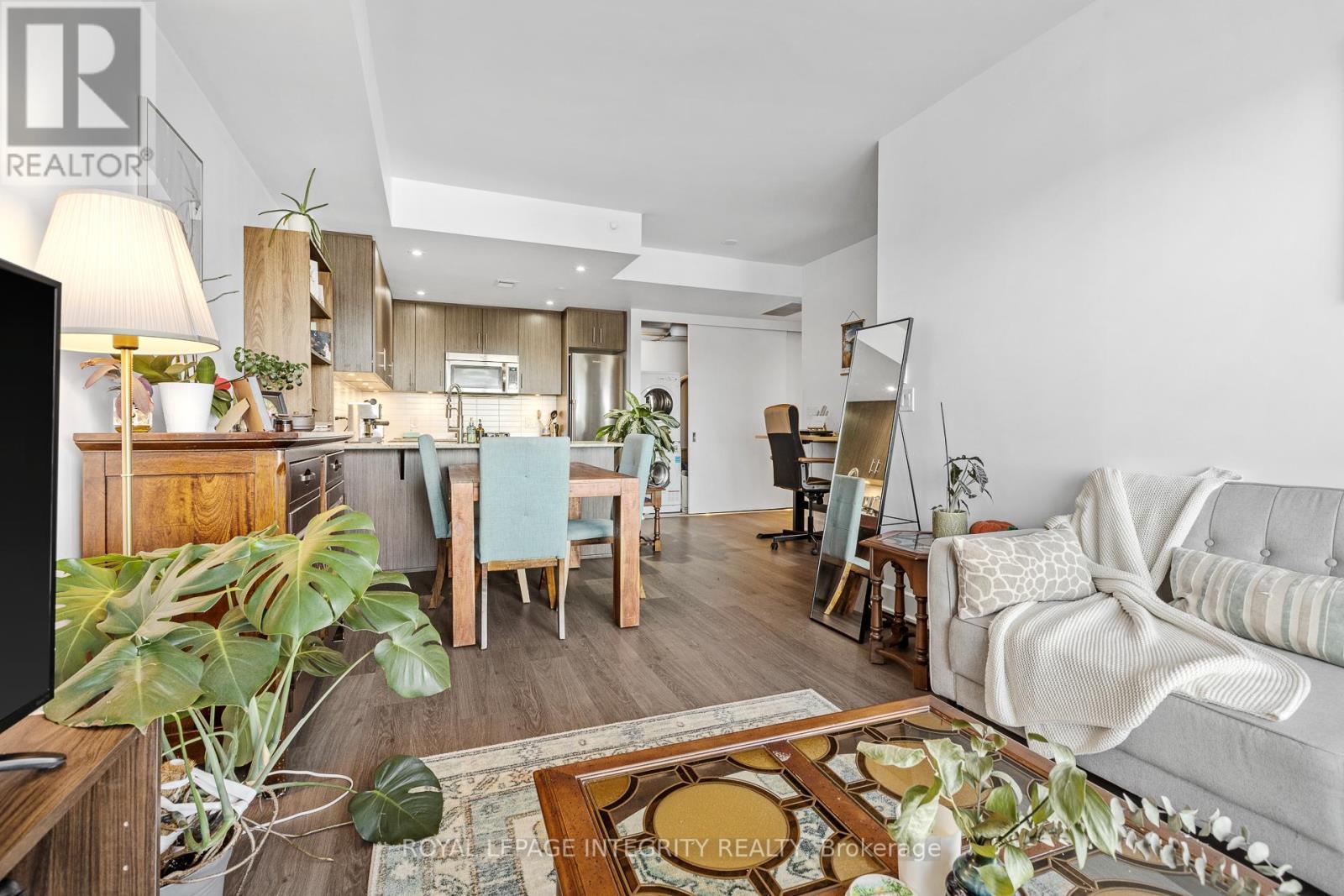 410 - 7 Marquette Avenue, Ottawa, ON - Indoor