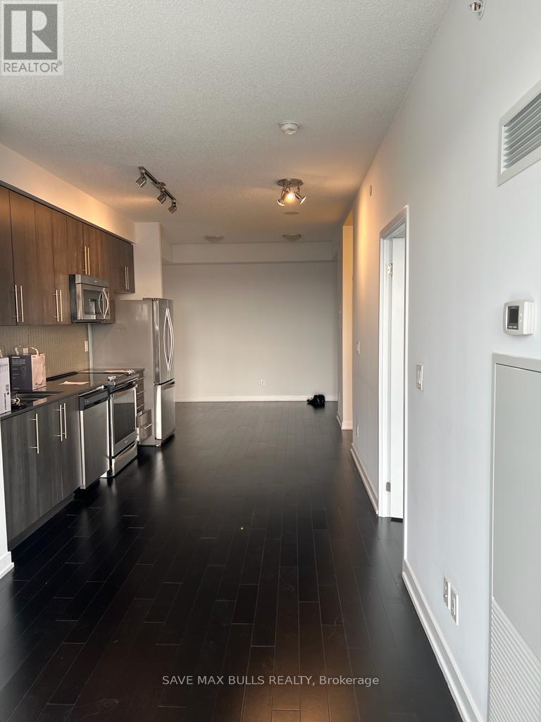 2011 - 4011 Brickstone Mews, Mississauga, ON - Indoor Photo Showing Kitchen