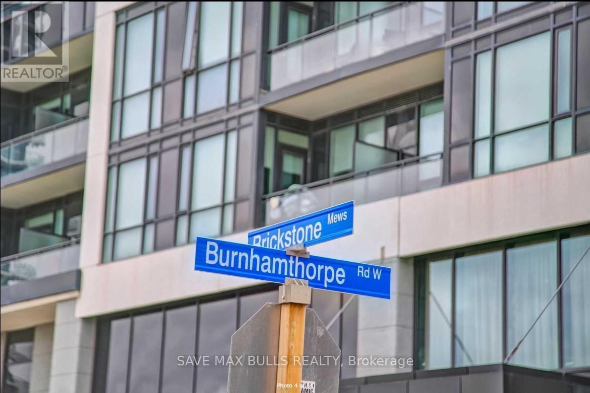 2011 - 4011 Brickstone Mews, Mississauga, ON - Outdoor