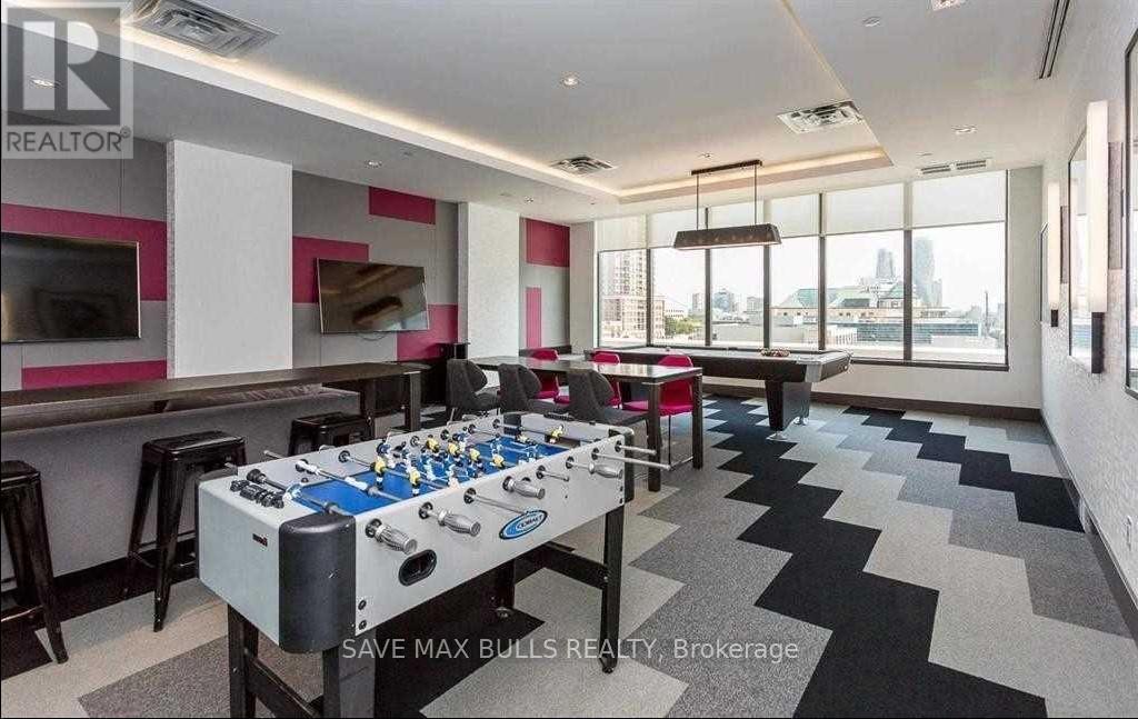 2011 - 4011 Brickstone Mews, Mississauga, ON - Indoor Photo Showing Other Room