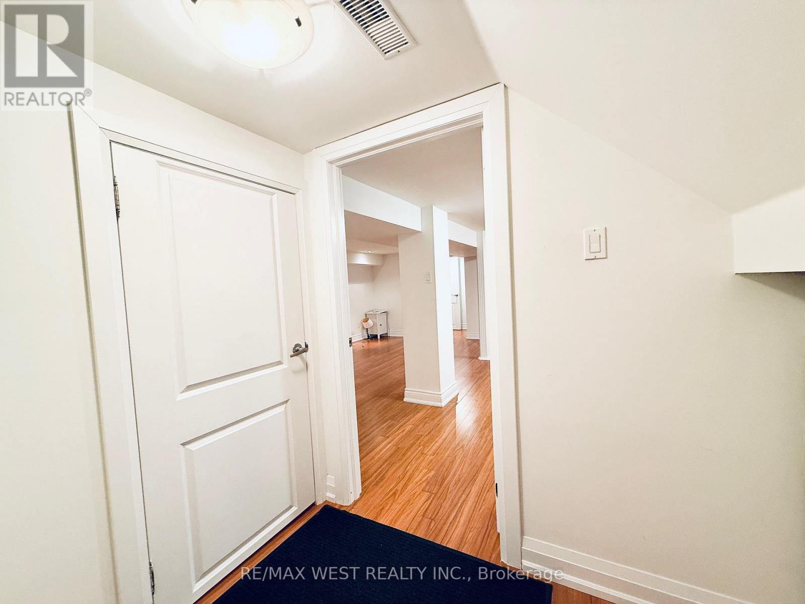 Lower - 43 Dunblaine Avenue, Toronto, ON - Indoor Photo Showing Other Room