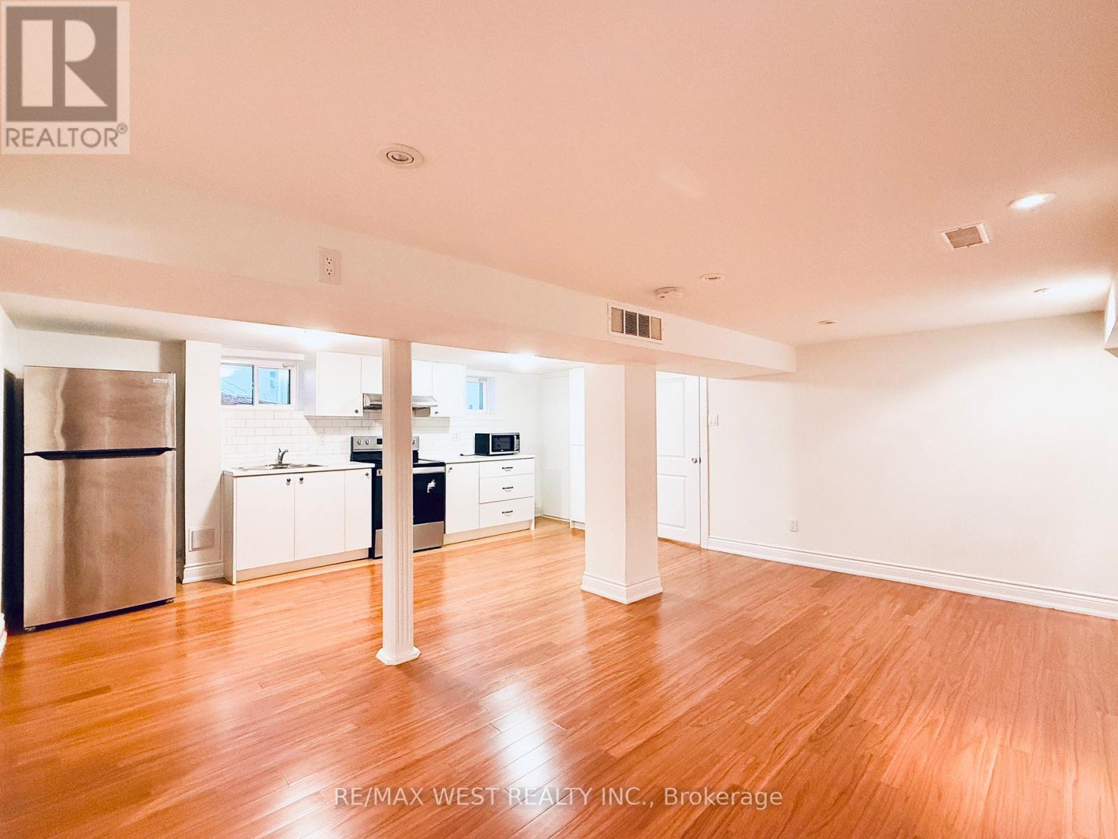 Lower - 43 Dunblaine Avenue, Toronto, ON - Indoor