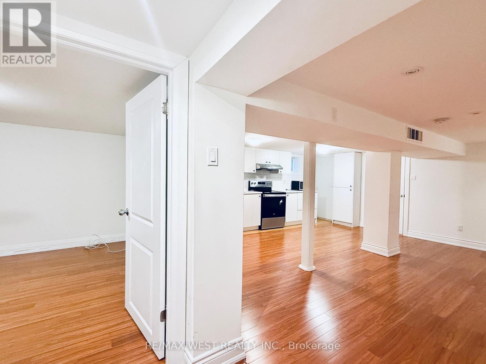 Lower - 43 Dunblaine Avenue, Toronto, ON - Indoor Photo Showing Other Room