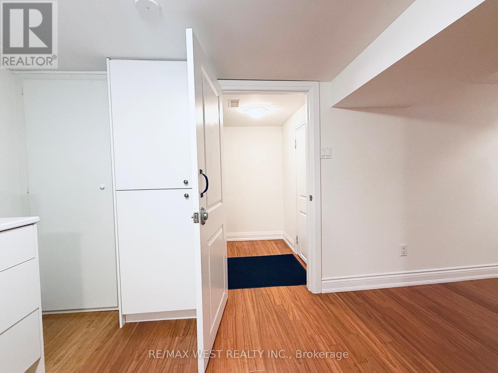 Lower - 43 Dunblaine Avenue, Toronto, ON - Indoor Photo Showing Other Room