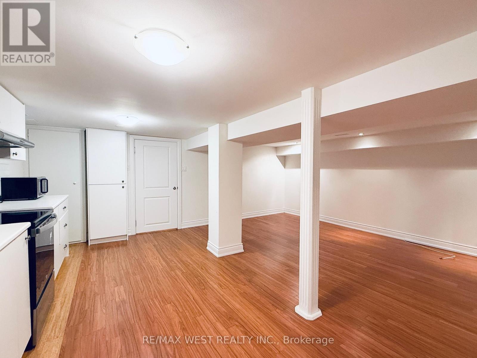Lower - 43 Dunblaine Avenue, Toronto, ON - Indoor Photo Showing Kitchen