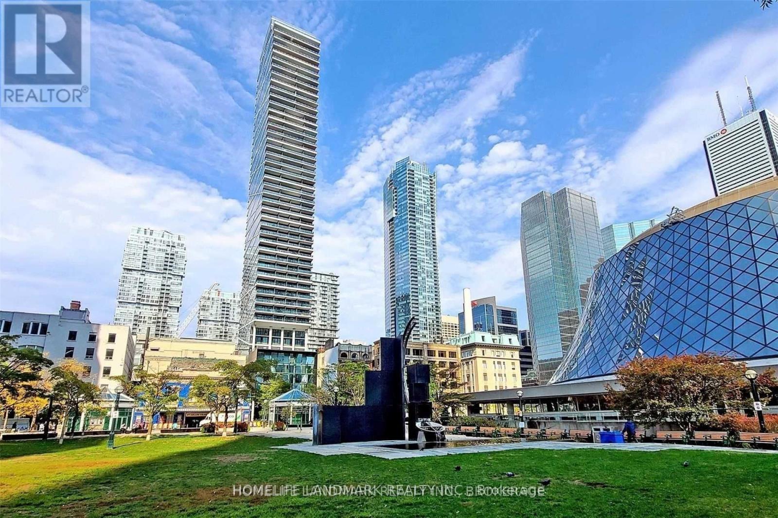 1205 - 224 King Street W, Toronto, ON - Outdoor With Facade