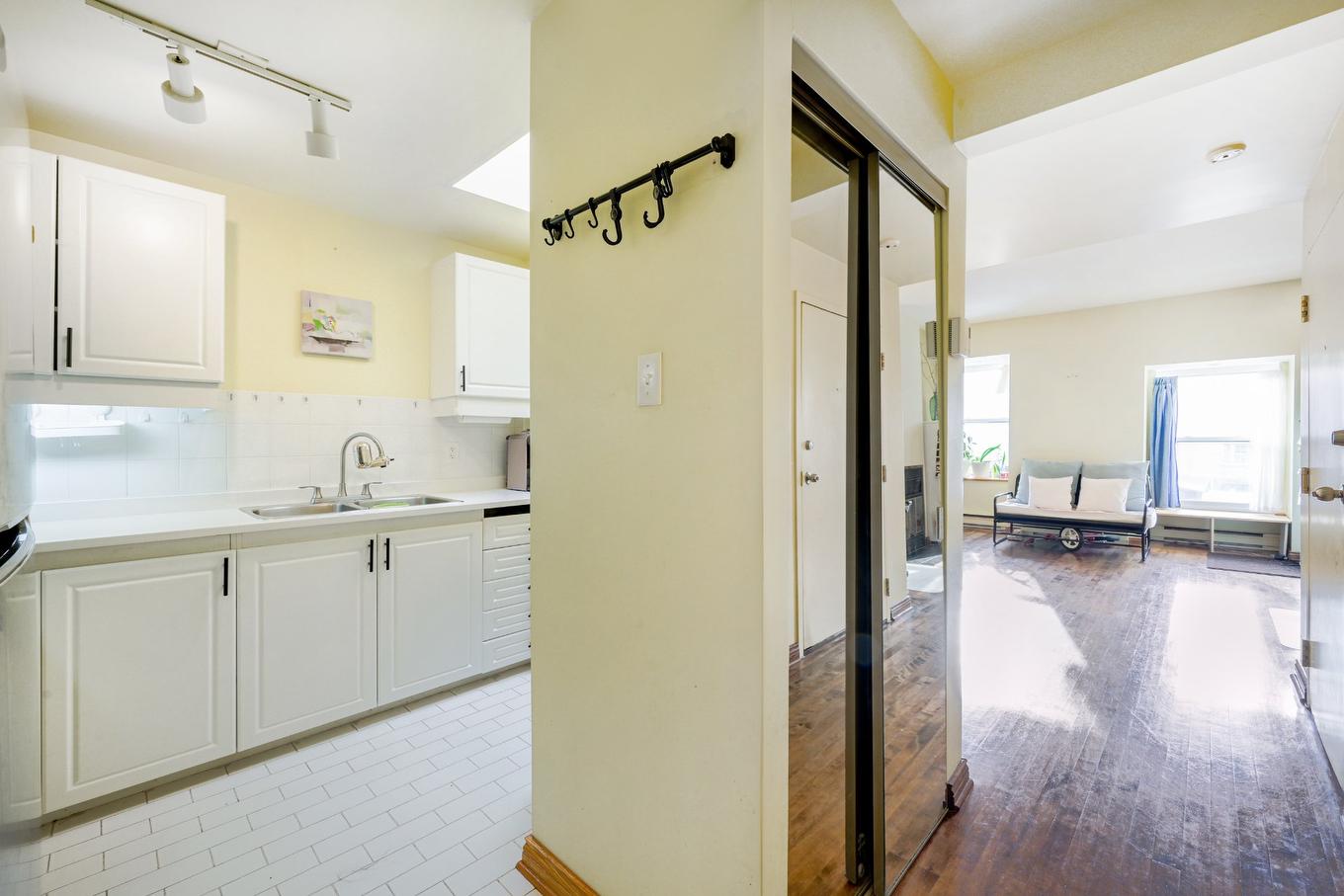 Hall - 302-3441 Rue Aylmer, Montréal (Le Plateau-Mont-Royal), QC - Indoor