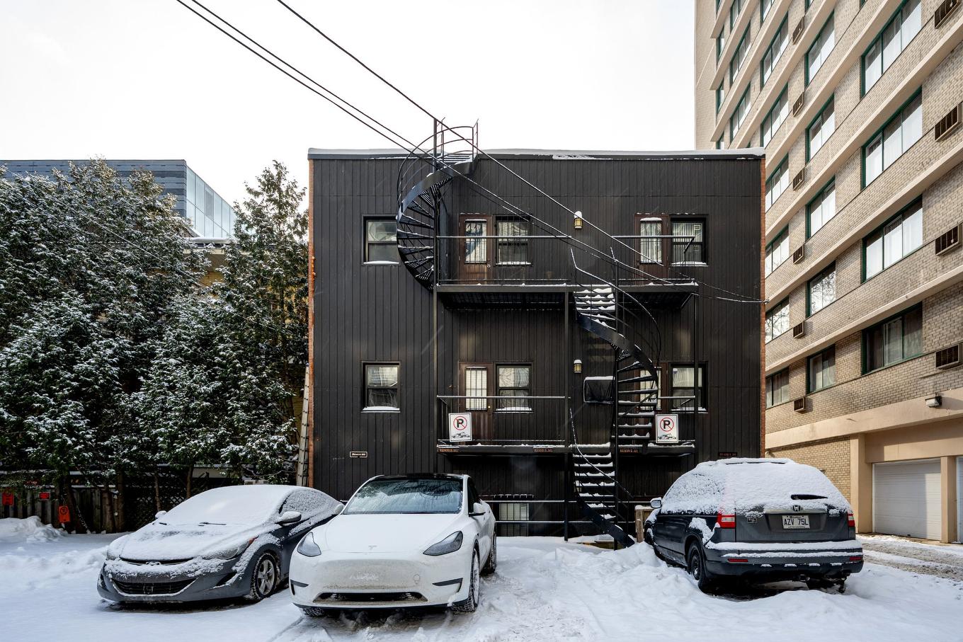 Parking - 302-3441 Rue Aylmer, Montréal (Le Plateau-Mont-Royal), QC - Outdoor