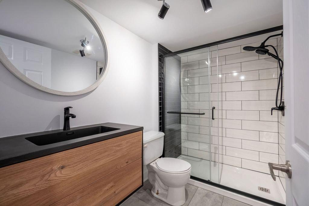 Bathroom - A-580 Boul. Taschereau, La Prairie, QC - Indoor Photo Showing Bathroom