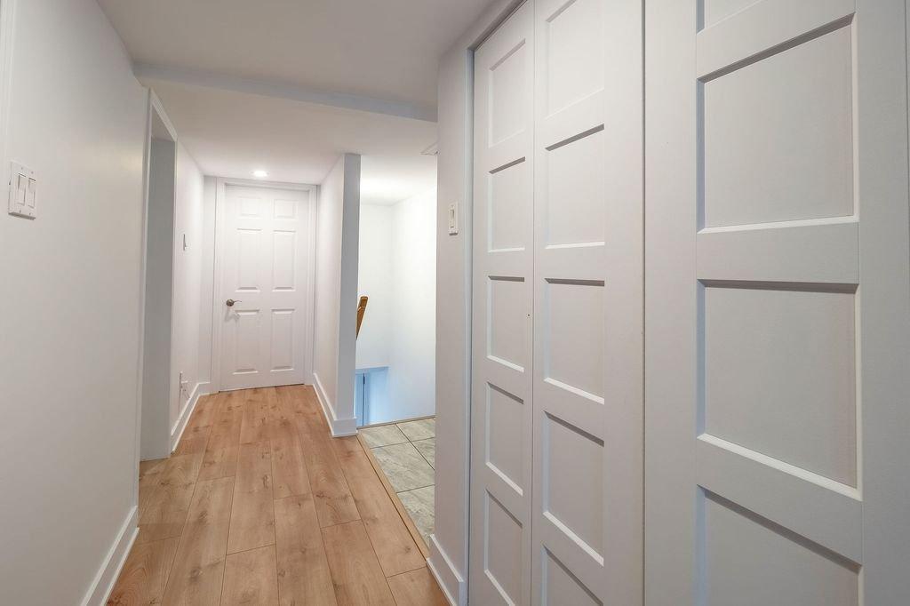 Passageway - A-580 Boul. Taschereau, La Prairie, QC - Indoor Photo Showing Other Room