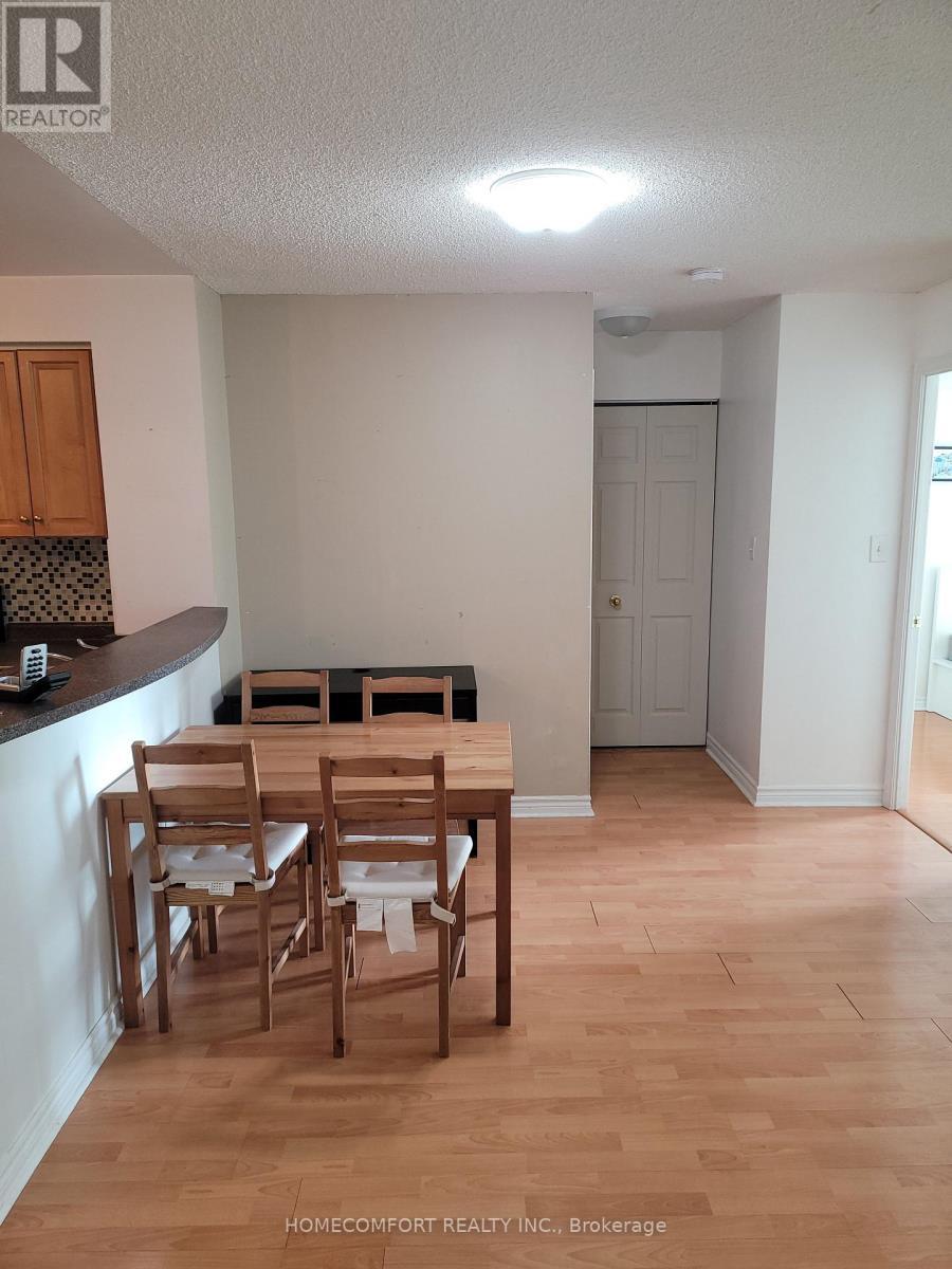 1107 - 7 Lorraine Drive, Toronto, ON - Indoor Photo Showing Other Room