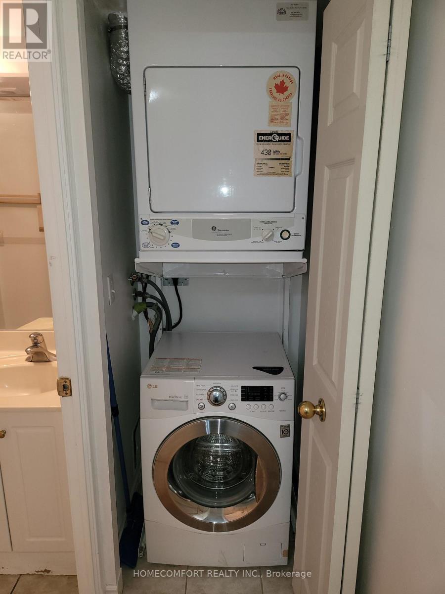 1107 - 7 Lorraine Drive, Toronto, ON - Indoor Photo Showing Laundry Room