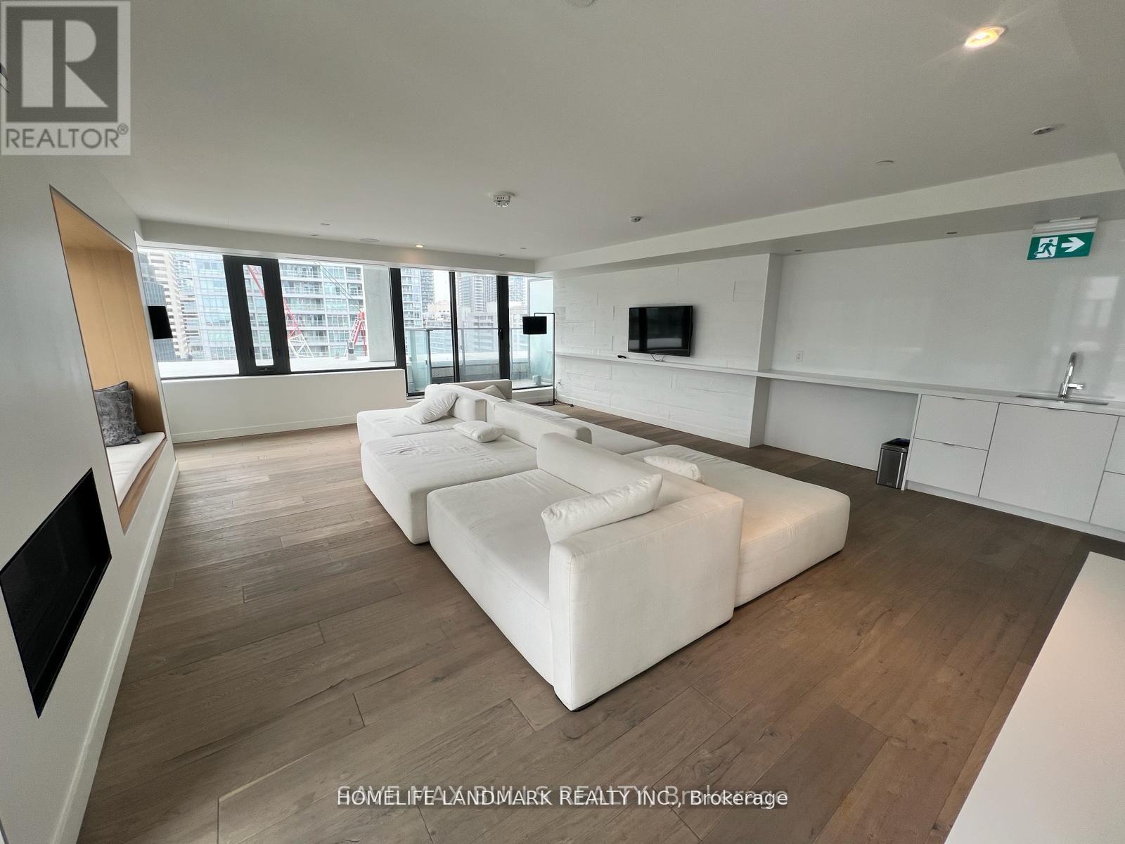 1510 - 5 Soudan Avenue, Toronto, ON - Indoor