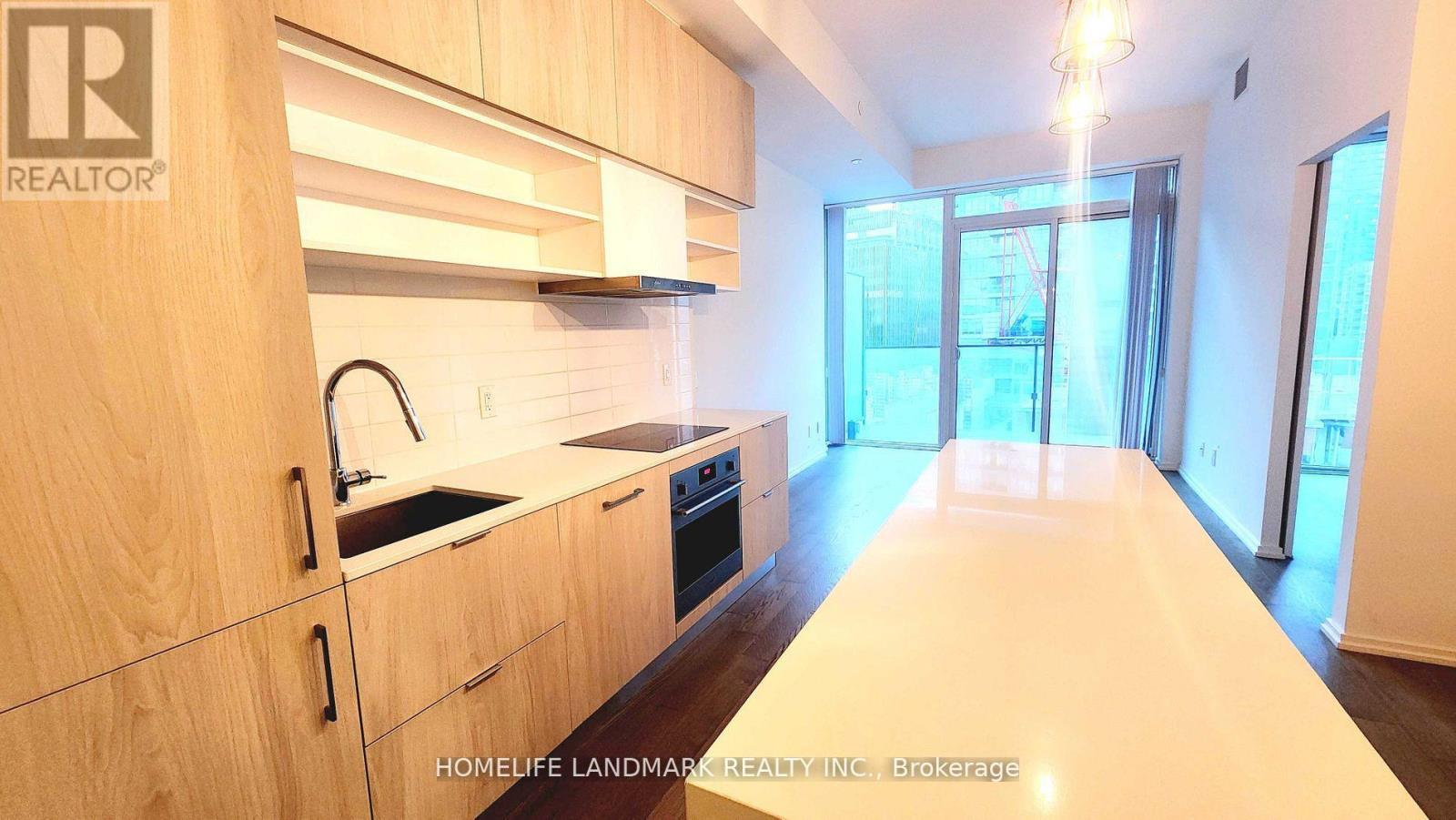 1510 - 5 Soudan Avenue, Toronto, ON - Indoor Photo Showing Kitchen