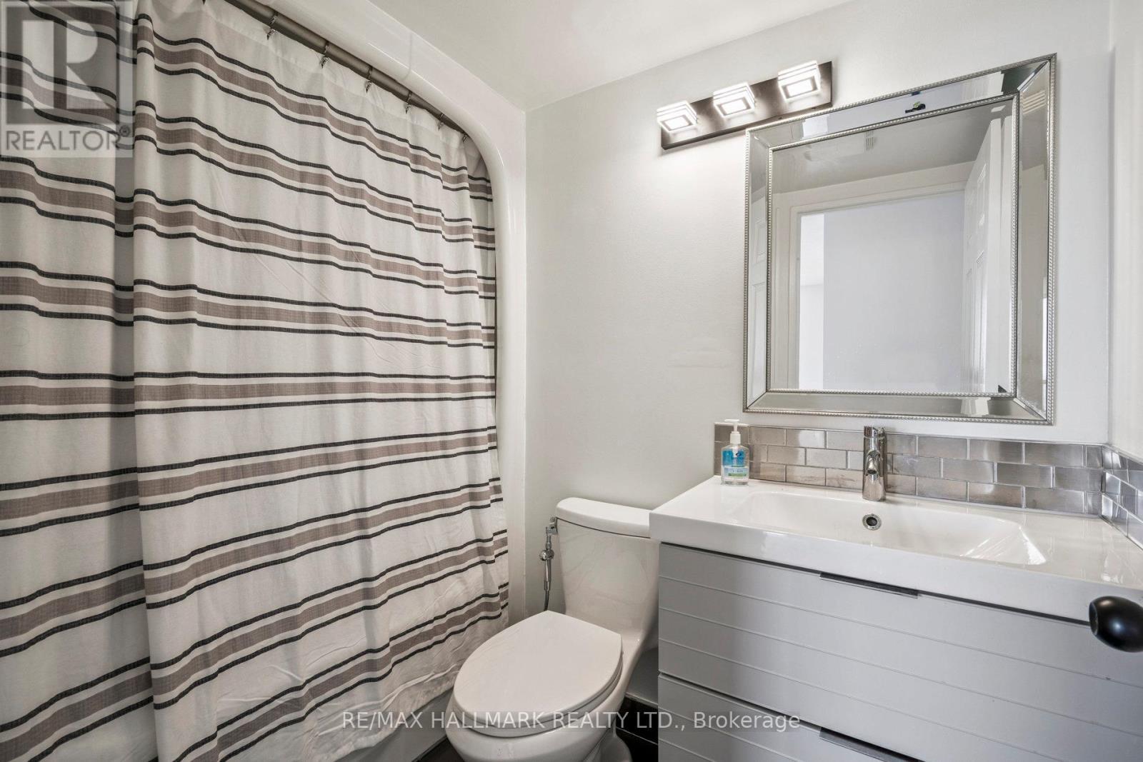 1214 - 7 Bishop Avenue, Toronto, ON - Indoor Photo Showing Bathroom
