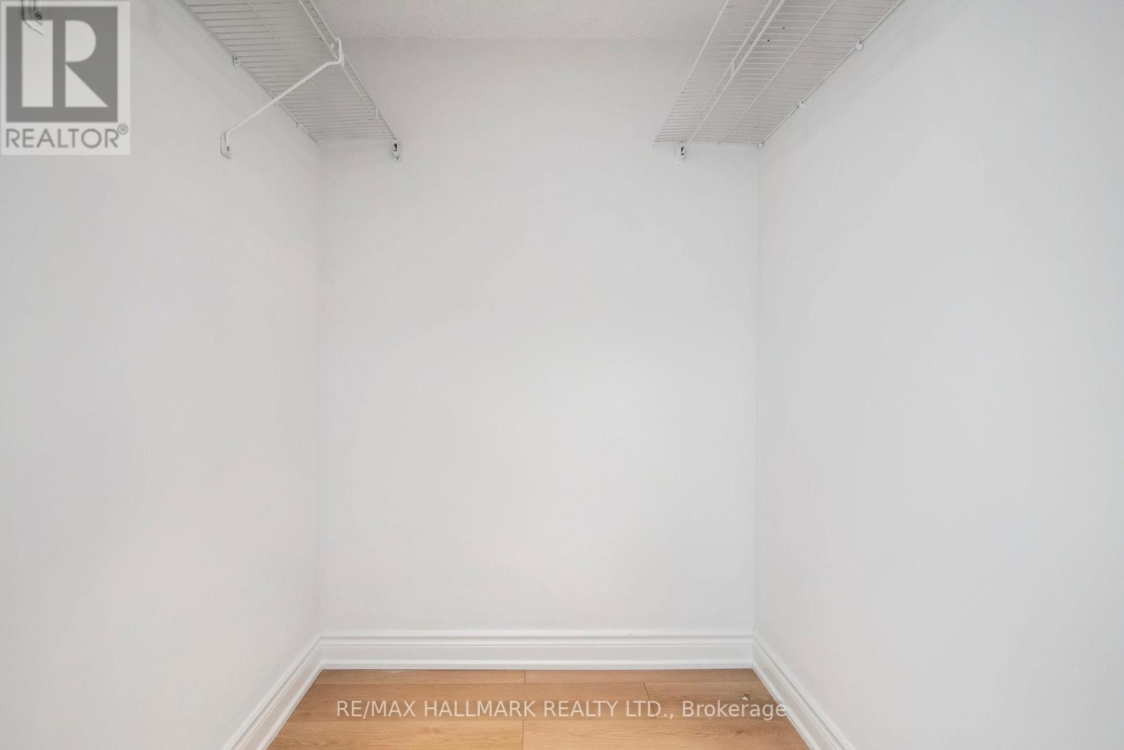 1214 - 7 Bishop Avenue, Toronto, ON - Indoor