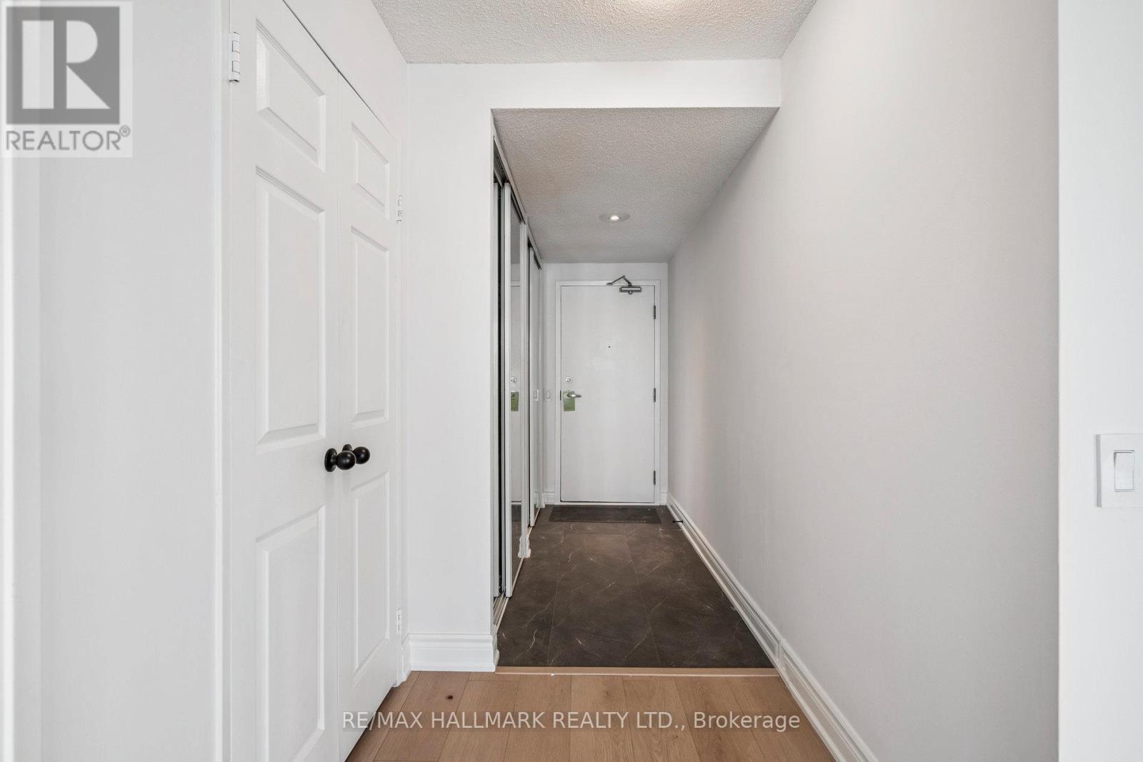 1214 - 7 Bishop Avenue, Toronto, ON - Indoor Photo Showing Other Room