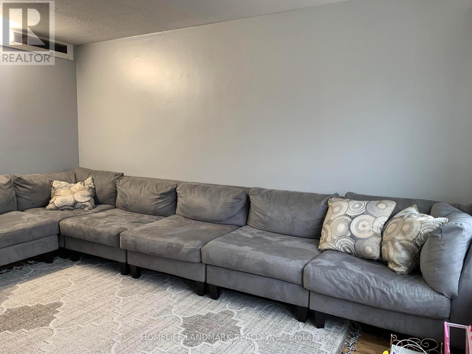 145 Tulloch Drive, Ajax, ON - Indoor Photo Showing Living Room