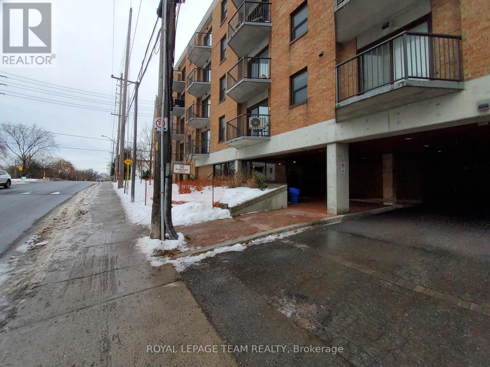 304 - 50 Burnside Avenue, Ottawa, ON - Outdoor