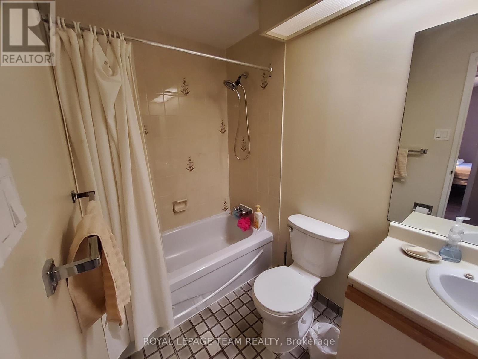 304 - 50 Burnside Avenue, Ottawa, ON - Indoor Photo Showing Bathroom