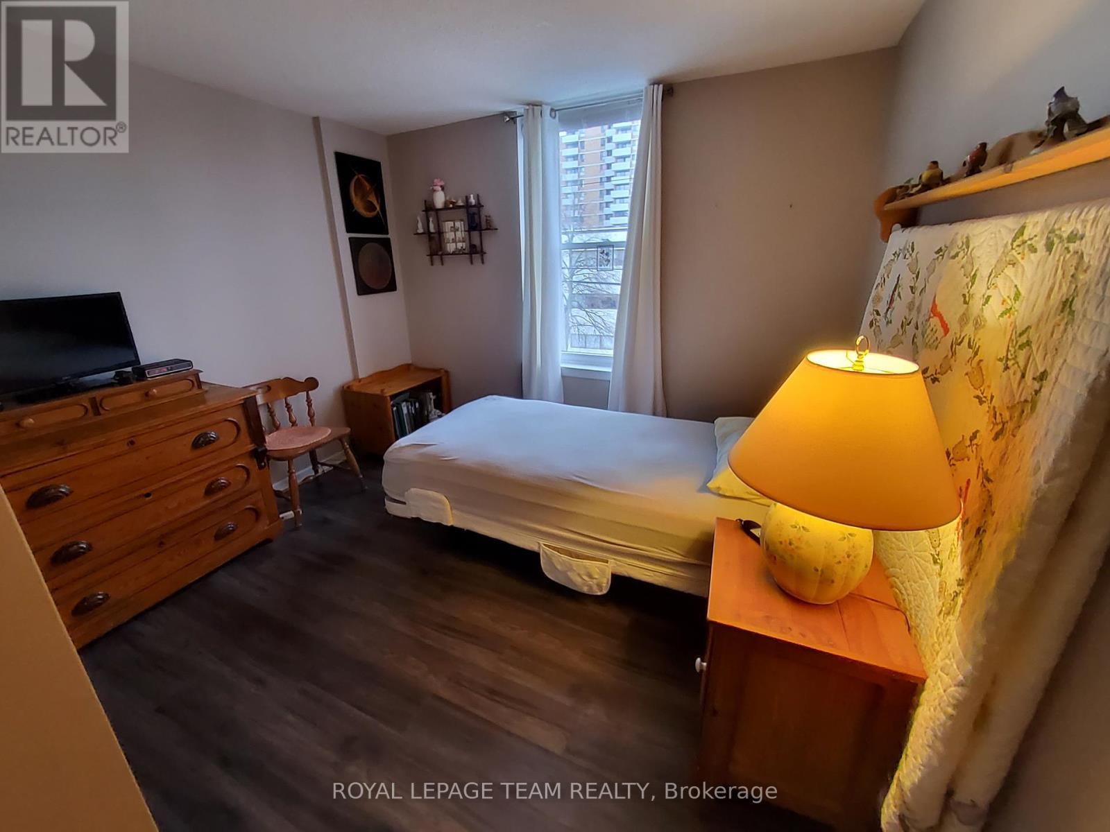 304 - 50 Burnside Avenue, Ottawa, ON - Indoor Photo Showing Bedroom