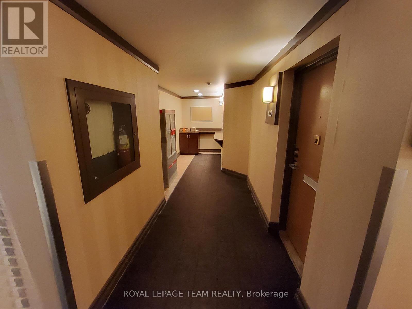 304 - 50 Burnside Avenue, Ottawa, ON - Indoor Photo Showing Other Room