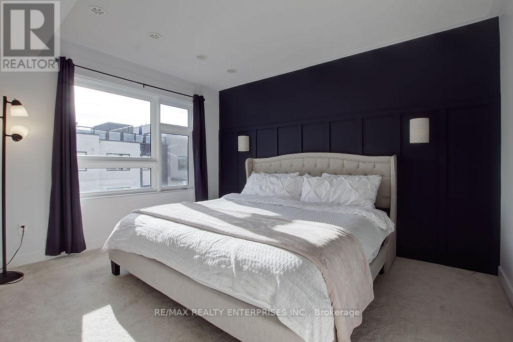 23 - 1121 Cooke Boulevard, Burlington, ON - Indoor Photo Showing Bedroom