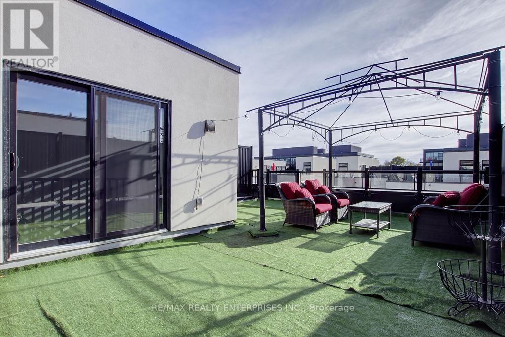 23 - 1121 Cooke Boulevard, Burlington, ON - Outdoor