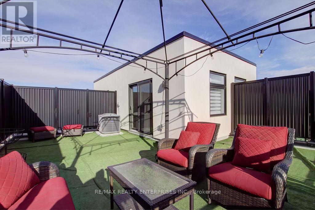 23 - 1121 Cooke Boulevard, Burlington, ON - Outdoor With Deck Patio Veranda