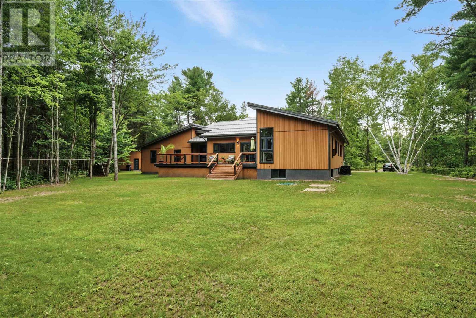 4223 Queen St, Sault Ste. Marie, ON - Outdoor With Deck Patio Veranda