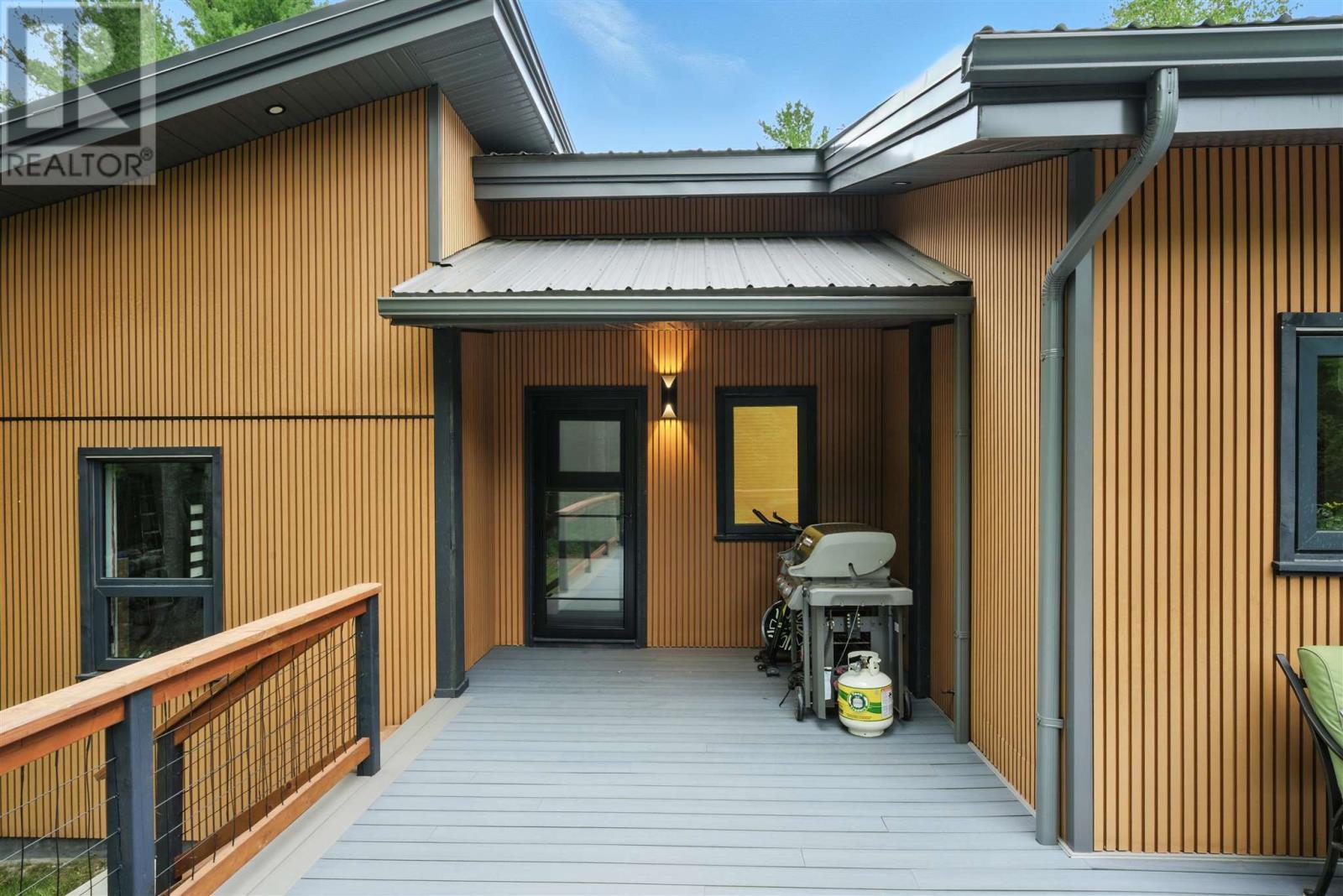 4223 Queen St, Sault Ste. Marie, ON - Outdoor With Exterior