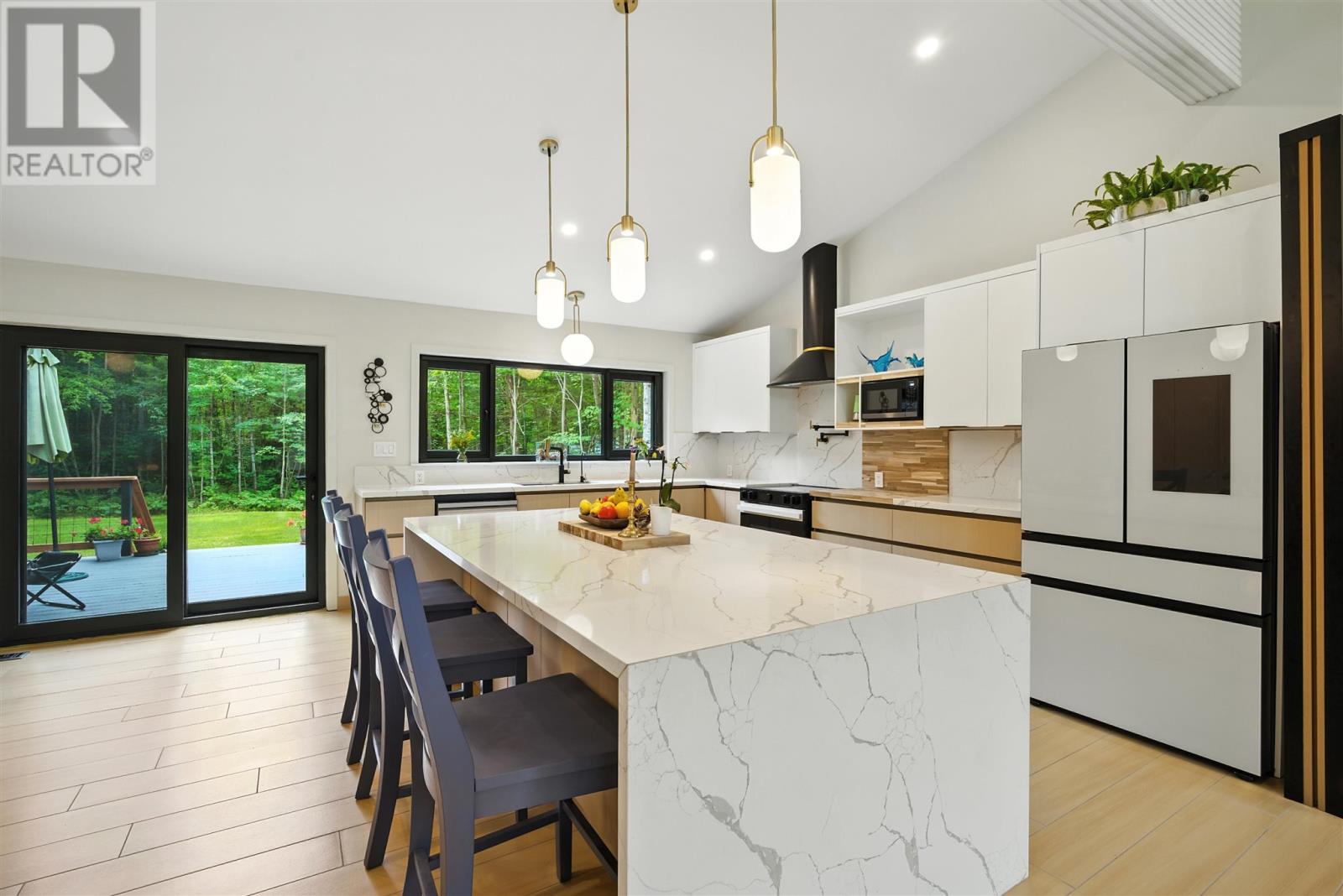 4223 Queen St, Sault Ste. Marie, ON - Indoor Photo Showing Kitchen