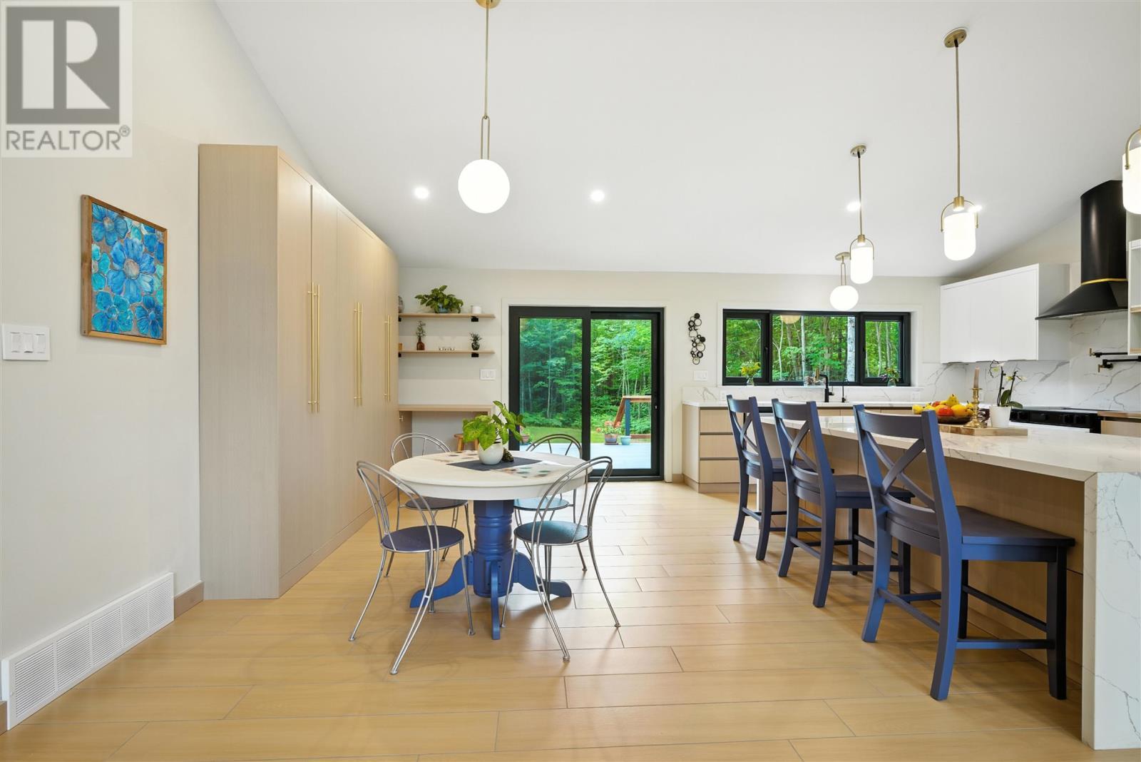 4223 Queen St, Sault Ste. Marie, ON - Indoor Photo Showing Dining Room