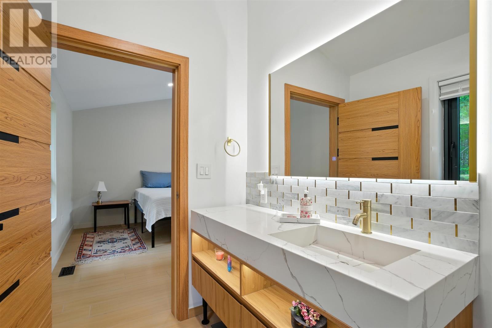 4223 Queen St, Sault Ste. Marie, ON - Indoor Photo Showing Bathroom