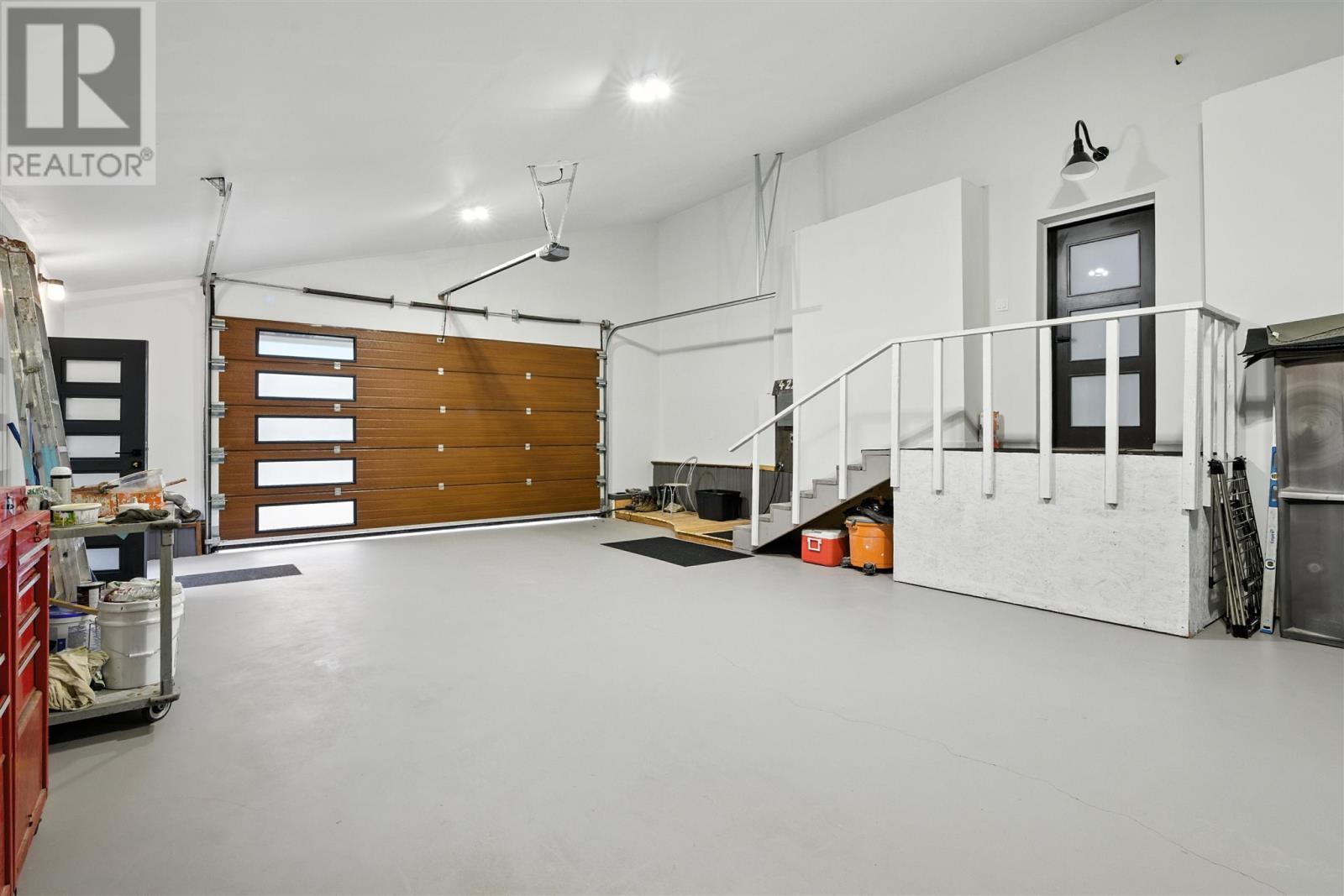 4223 Queen St, Sault Ste. Marie, ON - Indoor Photo Showing Garage