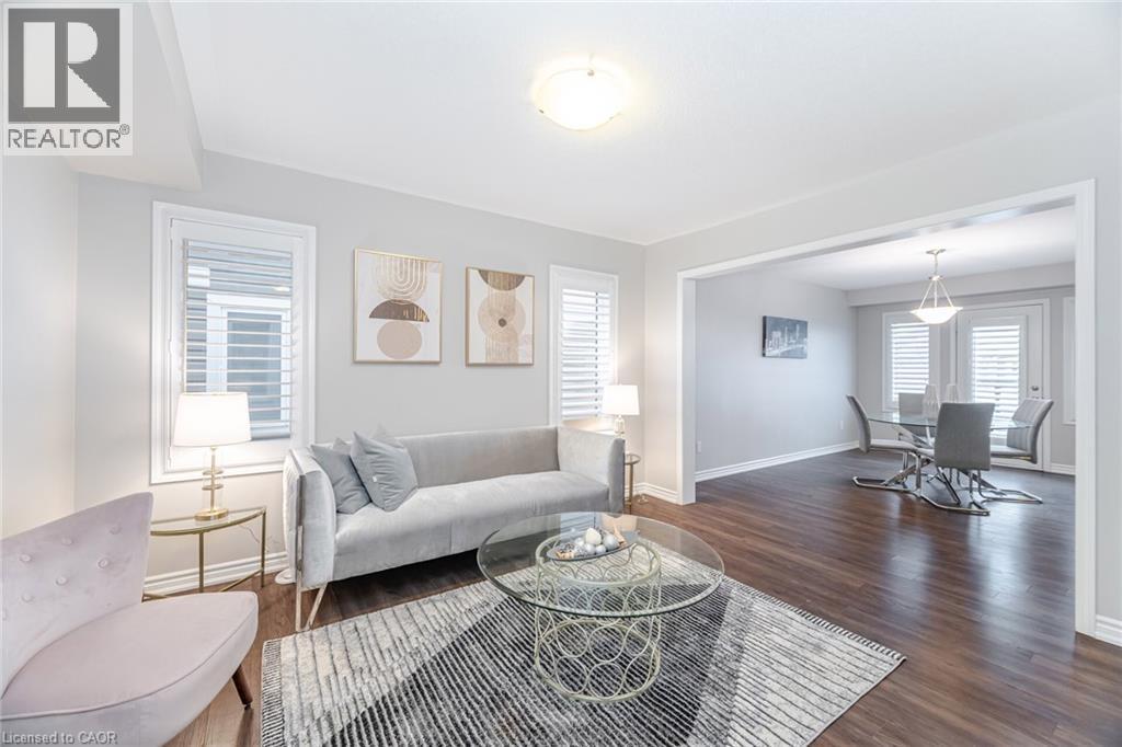 514 Goldenrod Lane, Waterloo, ON - Indoor Photo Showing Living Room