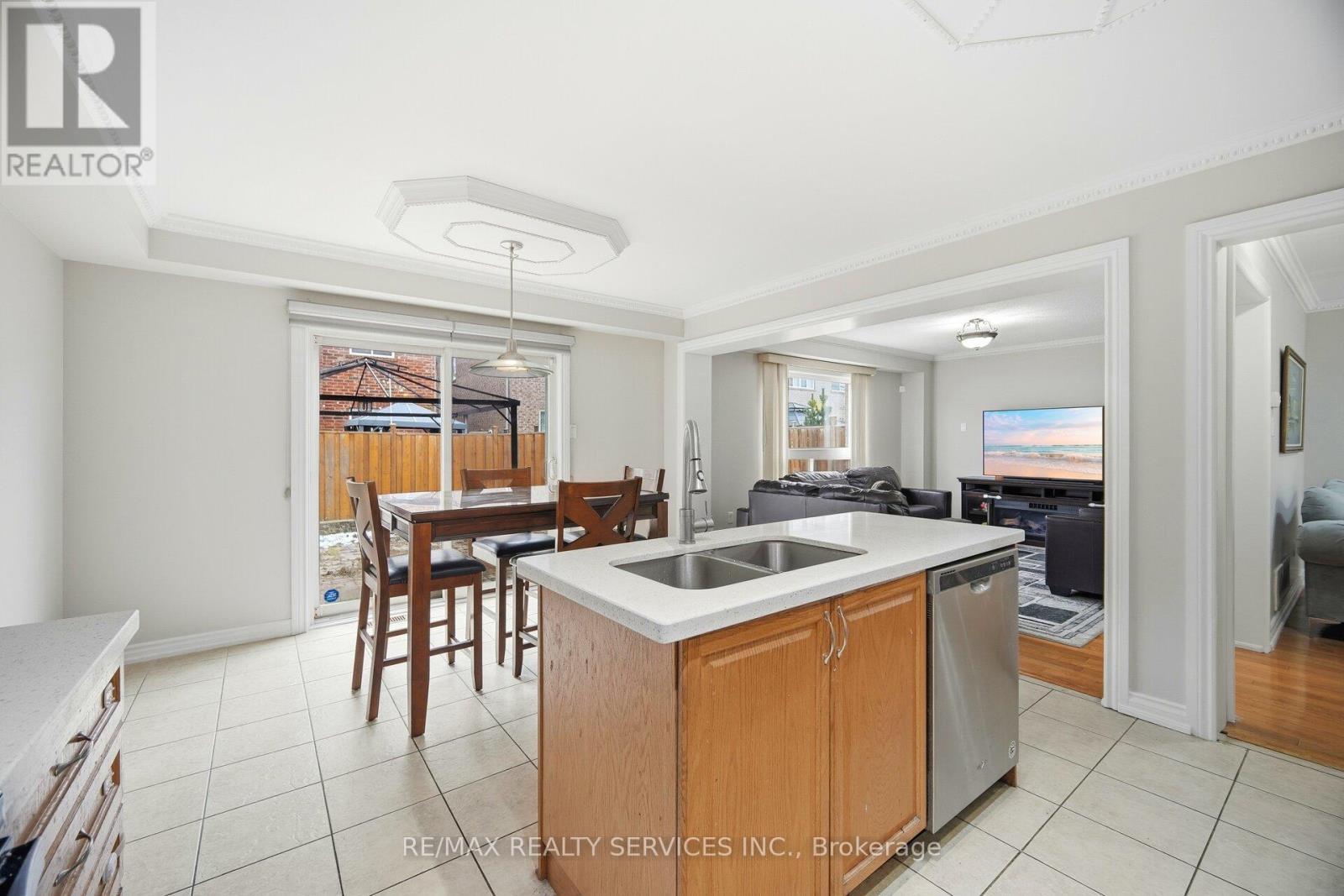 244 Brisdale Drive, Brampton, ON - Indoor Photo Showing Kitchen With Double Sink