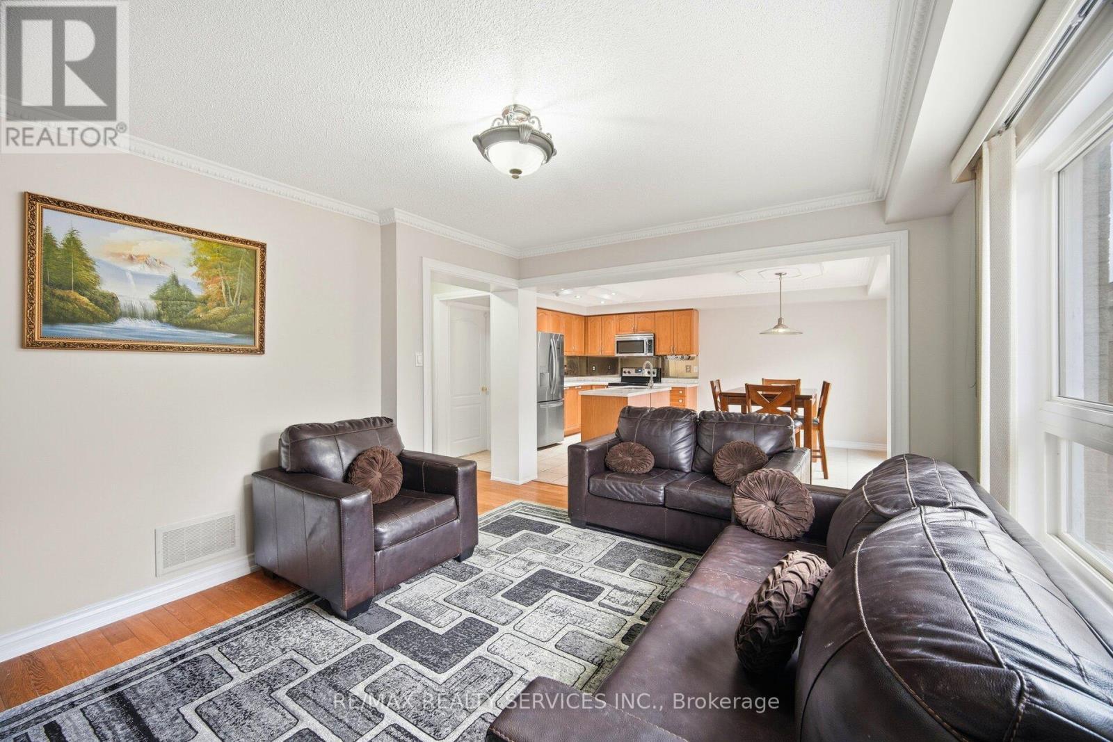 244 Brisdale Drive, Brampton, ON - Indoor Photo Showing Living Room