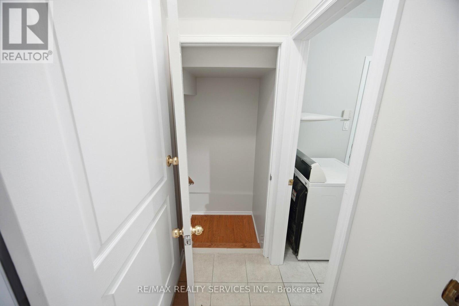 244 Brisdale Drive, Brampton, ON - Indoor