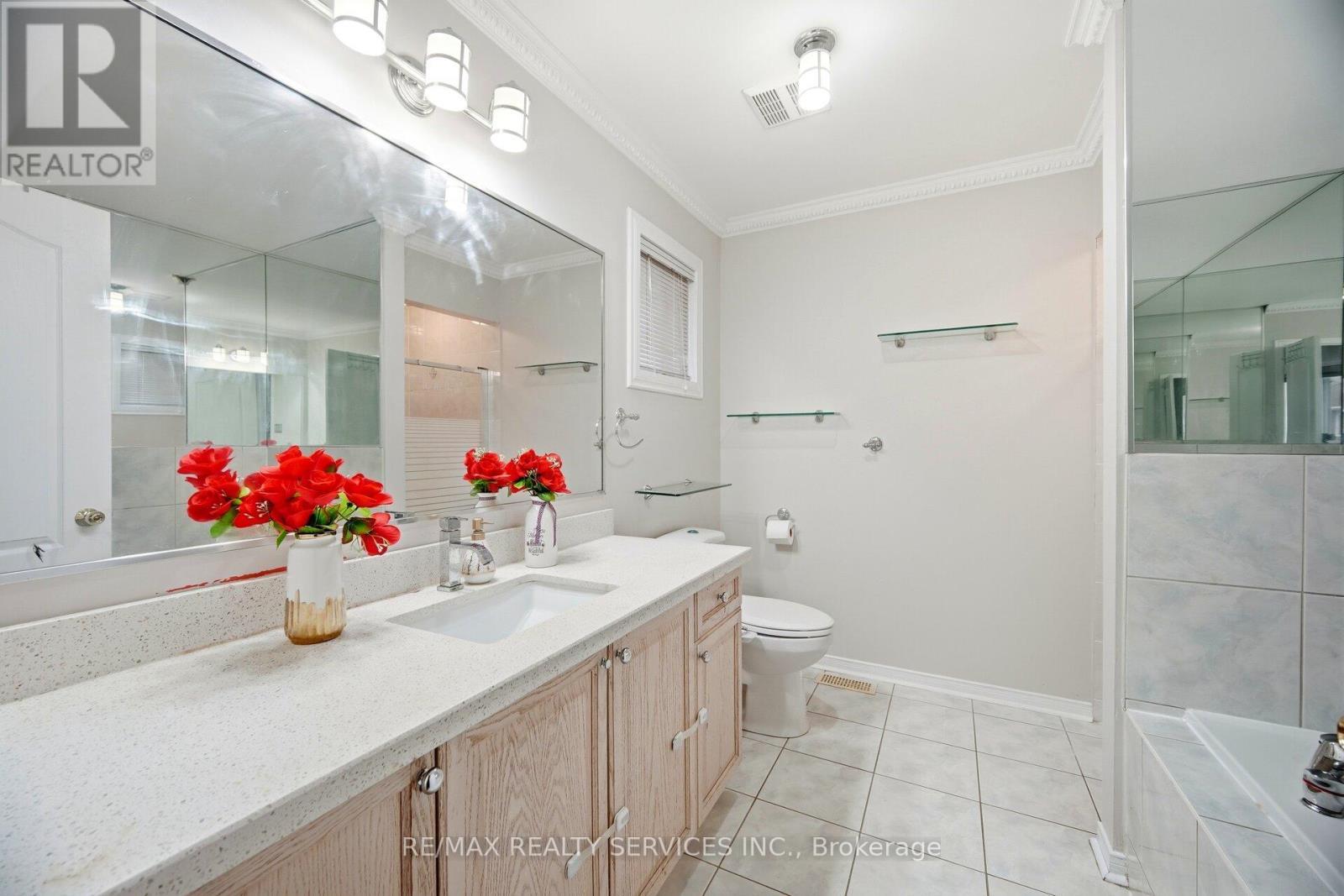 244 Brisdale Drive, Brampton, ON - Indoor Photo Showing Bathroom