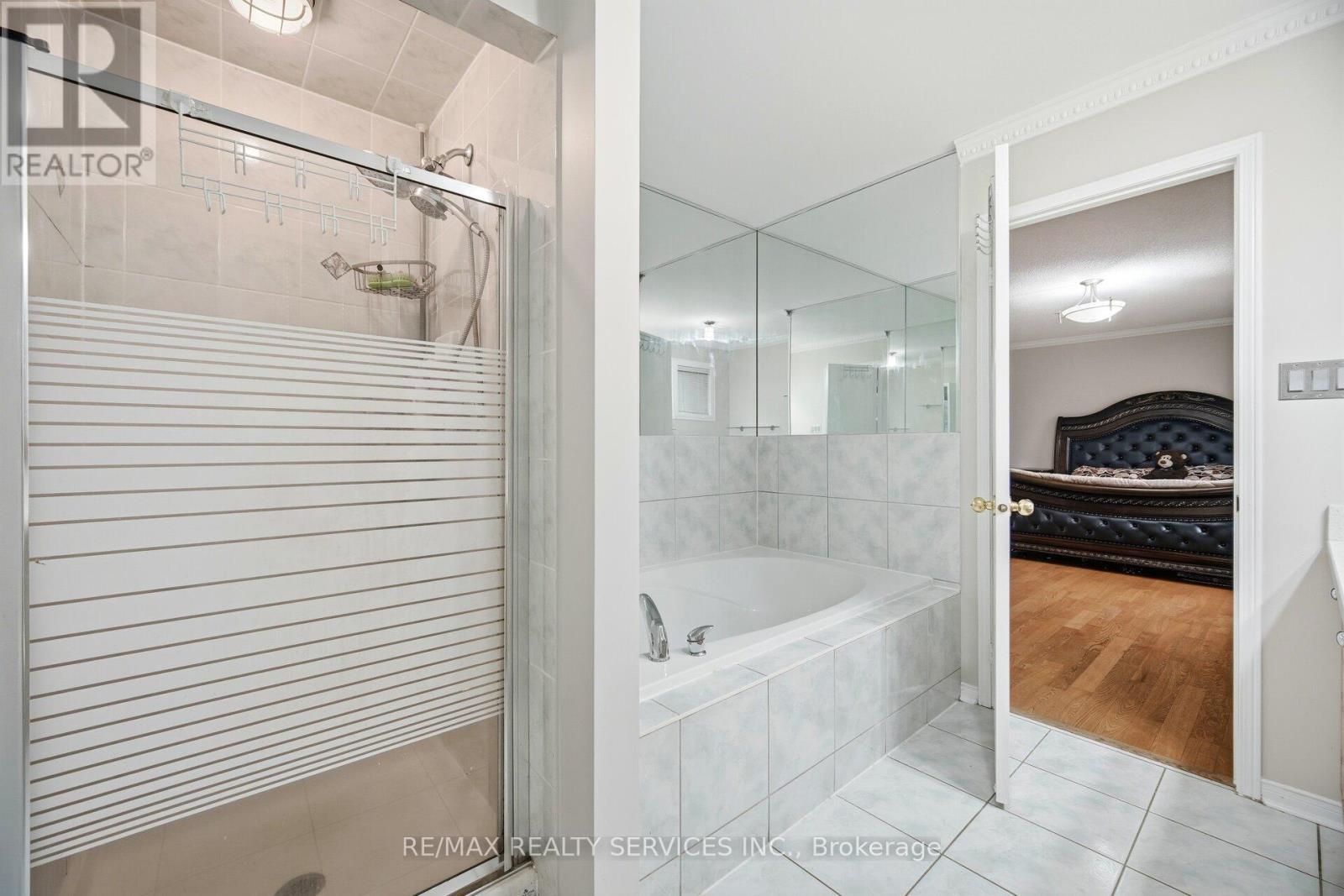 244 Brisdale Drive, Brampton, ON - Indoor Photo Showing Bathroom