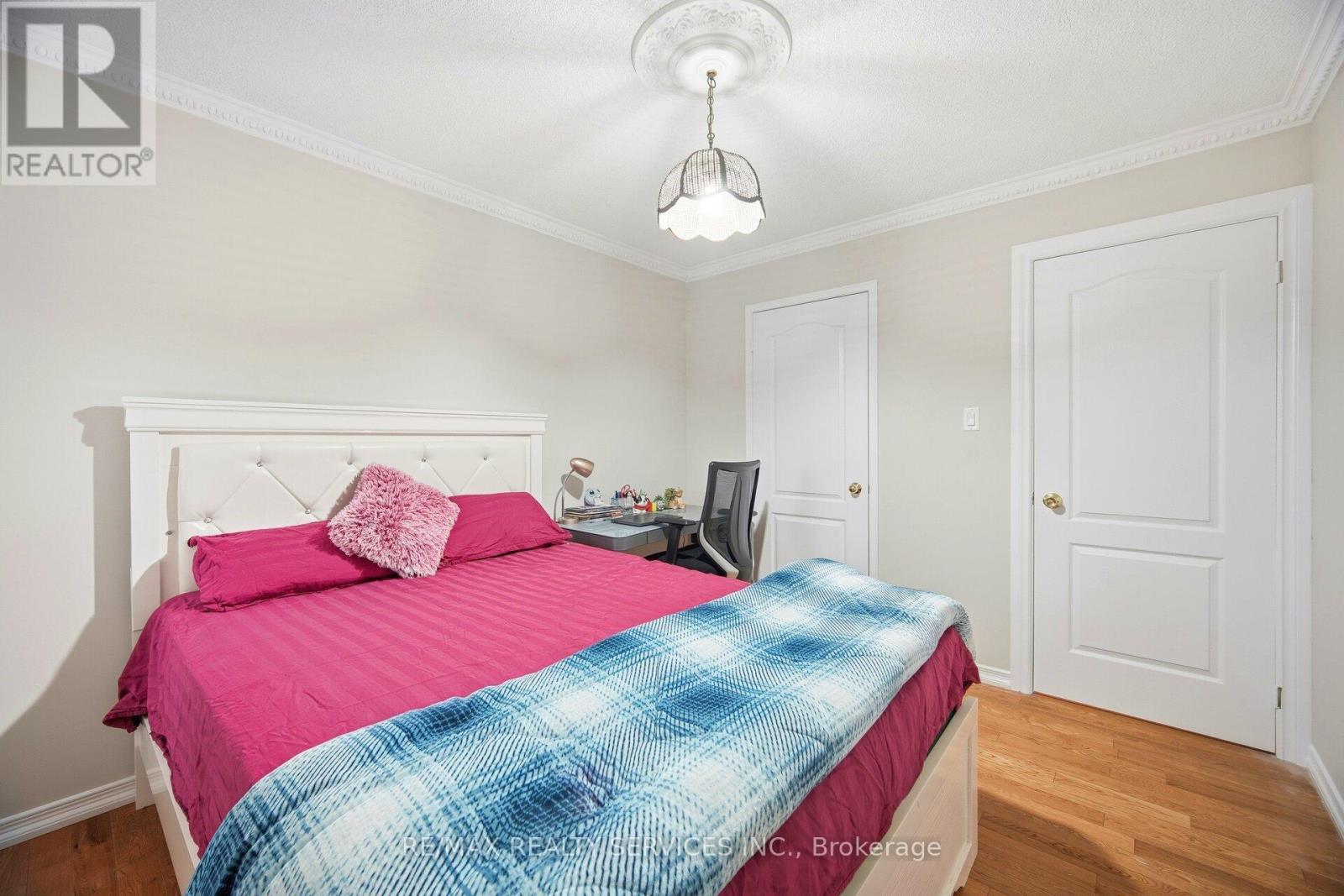 244 Brisdale Drive, Brampton, ON - Indoor Photo Showing Bedroom