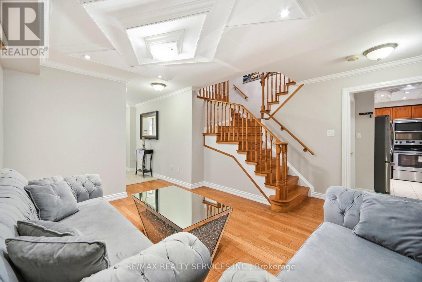 244 Brisdale Drive, Brampton, ON - Indoor Photo Showing Other Room