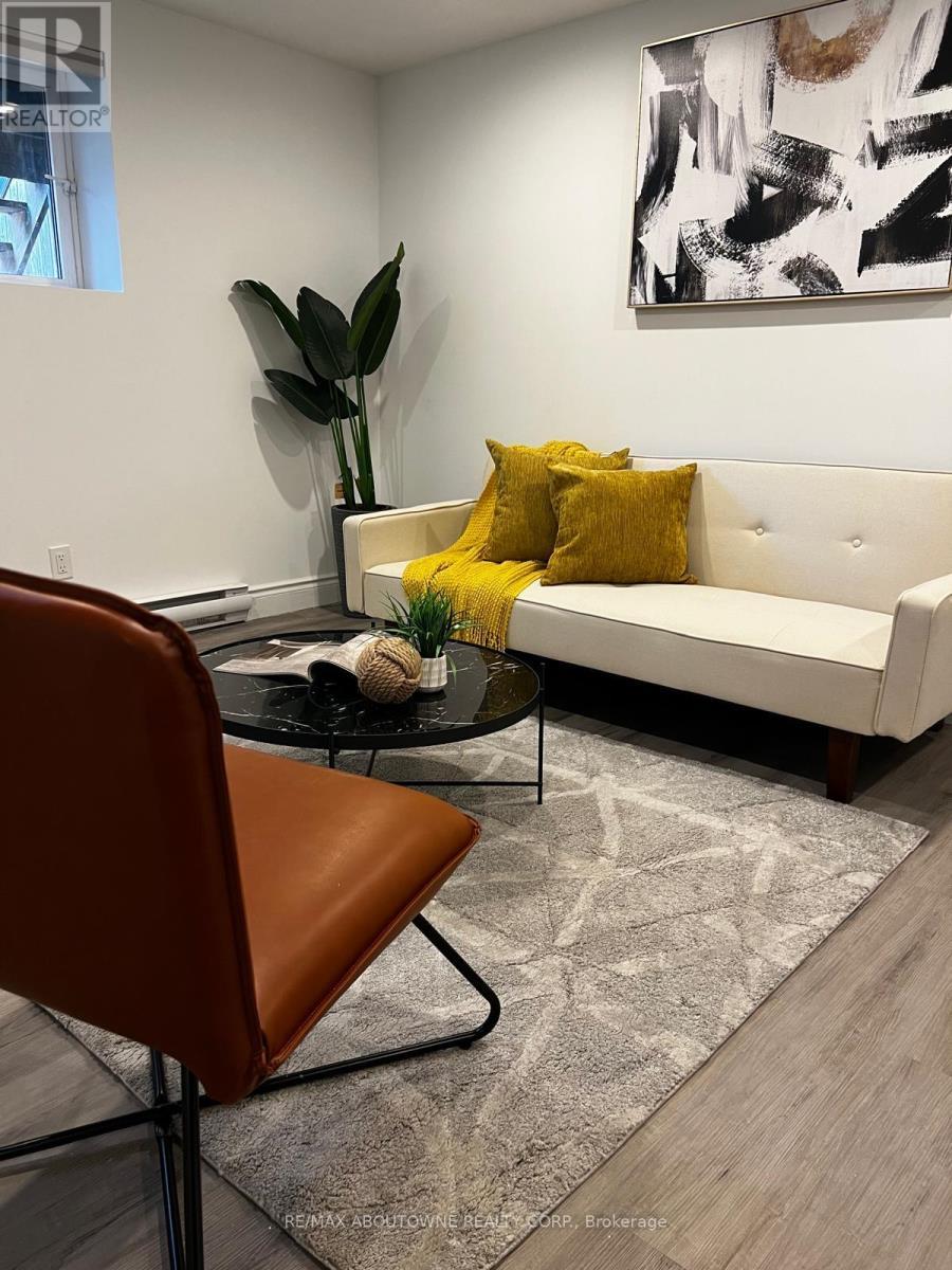 Lower - 66 Wellington Street S, Hamilton, ON - Indoor