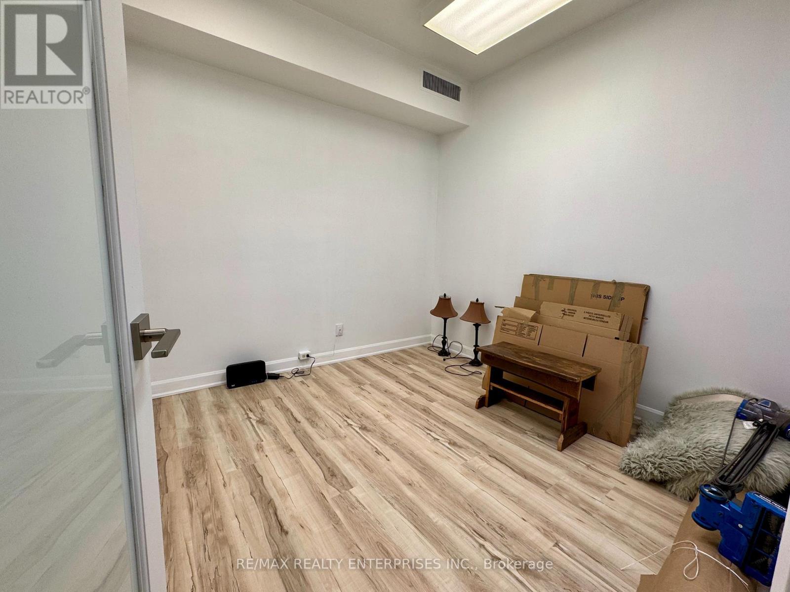 2 - 292 Lakeshore Road E, Oakville, ON