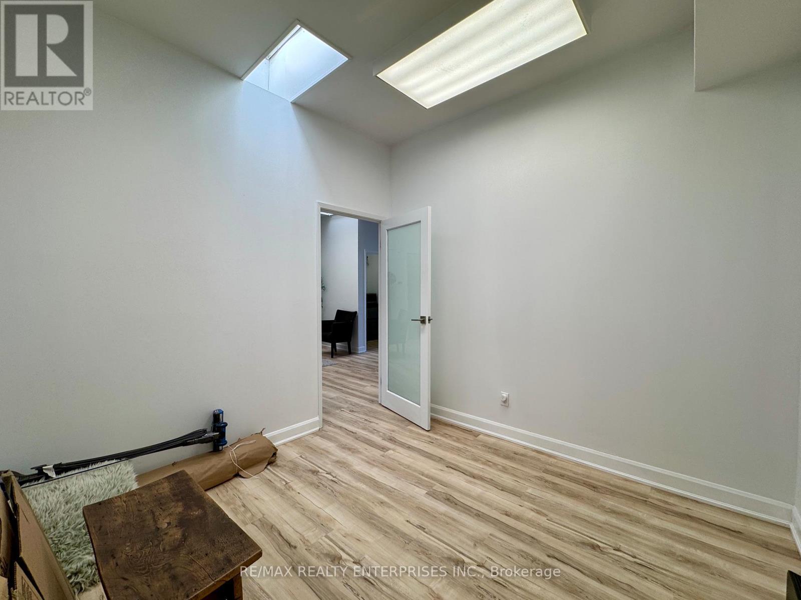 2 - 292 Lakeshore Road E, Oakville, ON